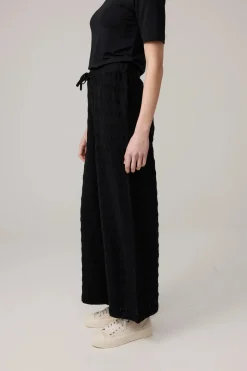 Makia naisten housut Marie Knitted Pants, musta