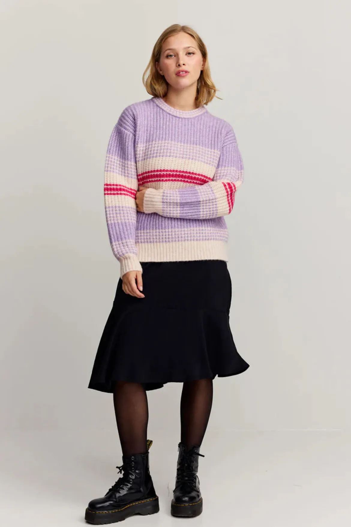 Makia naisten neulepusero MABEL KNIT, monivärinen raita