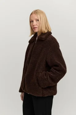 Makia naisten teddytakki Miisa Jacket, tummanruskea