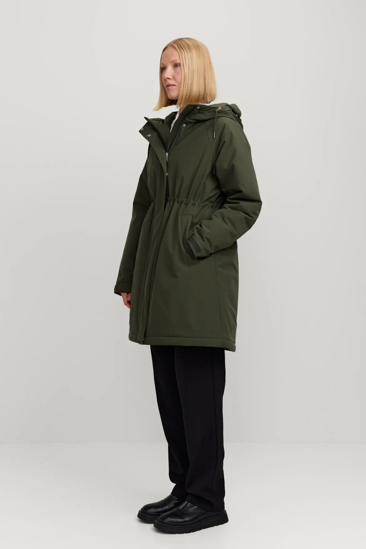 Makia naisten toppatakki Milla Coat, tummanvihreä