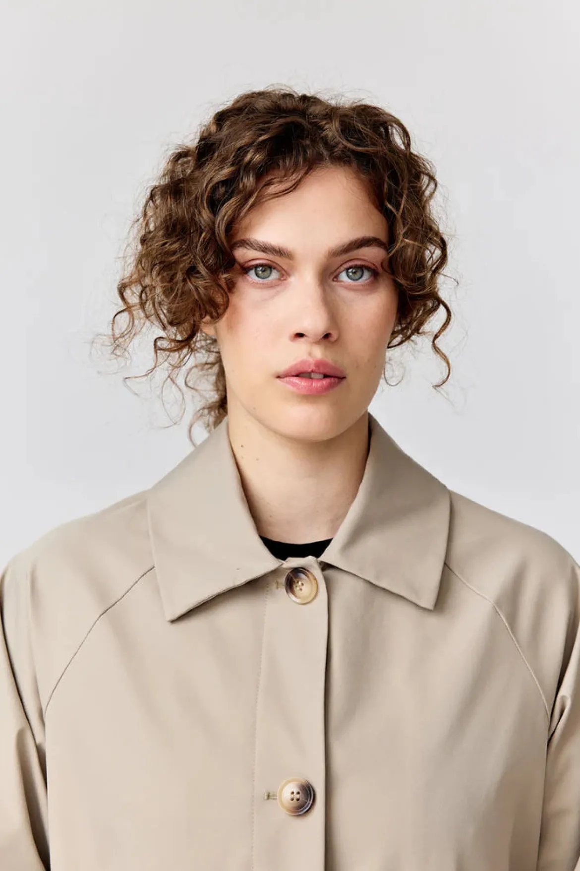 Makia naisten trenssi Olivia Trench, vaalea beige