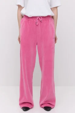 Makia x Nylon Beat collegehousut Nylon Trousers, vaaleanpunainen