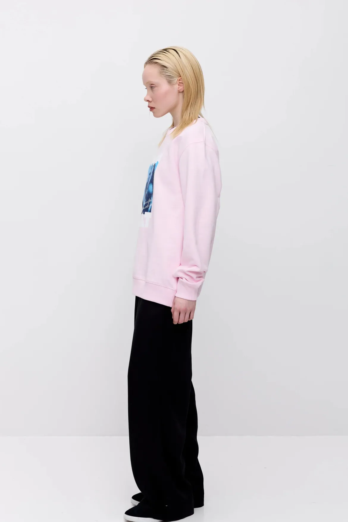 Makia x Nylon Beat collegepaita Like a Fool Sweatshirt, vaaleanpunainen
