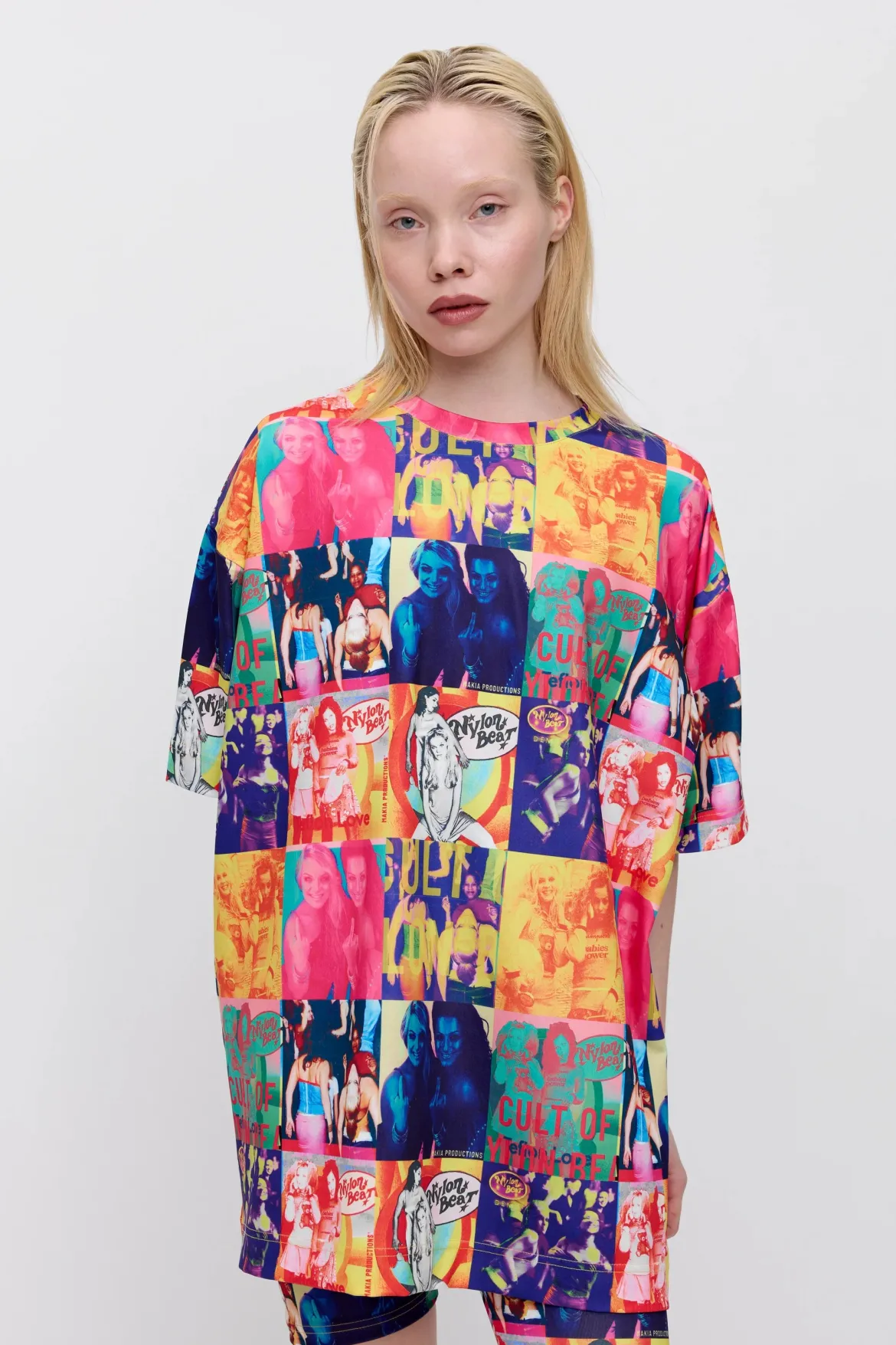 Makia x Nylon Beat t-paita Nylon Oversize T-shirt, monivärinen kuosi