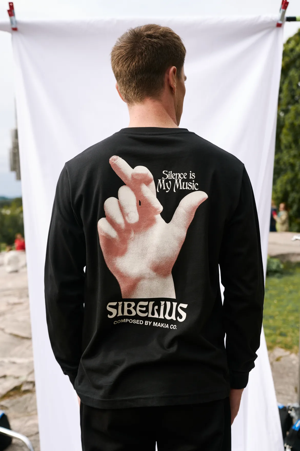 Makia x Sibelius miesten pitkähihainen paita Sibelius Silence, musta