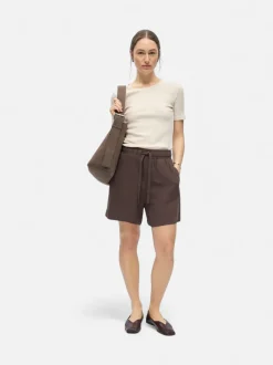Object naisten shortsit OBJSanne HW Wide Shorts, tummanruskea
