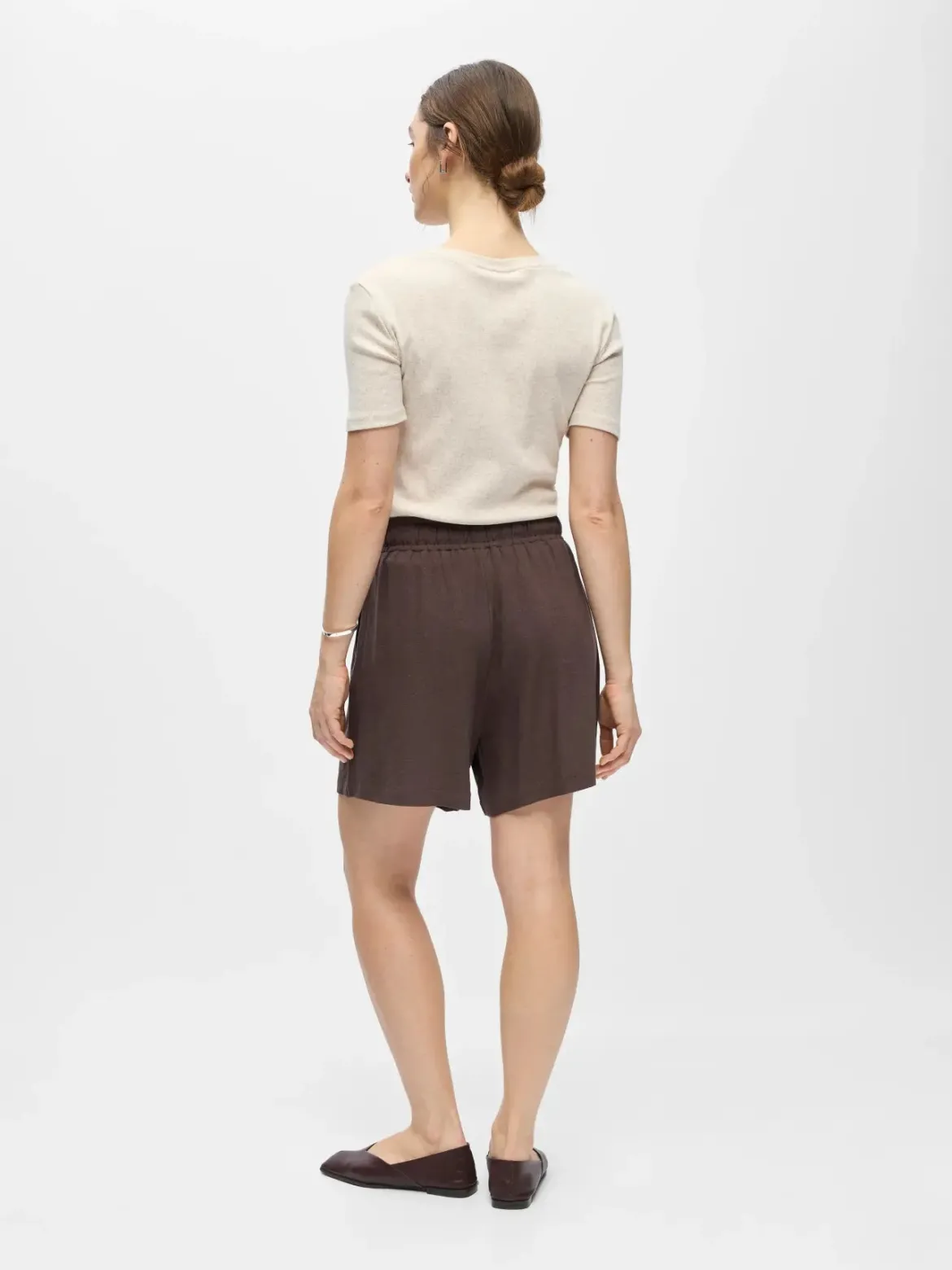 Object naisten shortsit OBJSanne HW Wide Shorts, tummanruskea