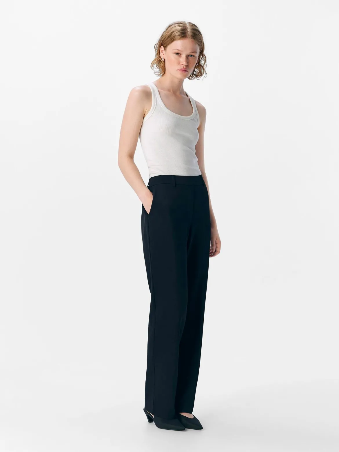 Object naisten suorat housut, OBJLISA MW STRAIGHT PANT Black
