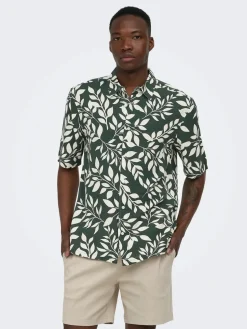 Only and Sons miesten kauluspaita Onsharvi Life SS Aop Shirt, Darkest Spruce Gardenia