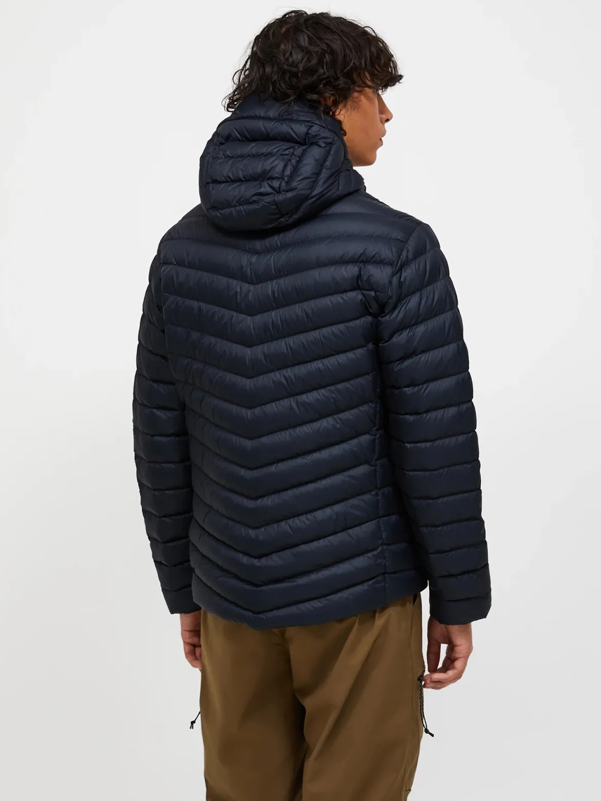 Peak Performance miesten kevytuntuvatakki, M FROST DOWN HOOD JACKET Musta