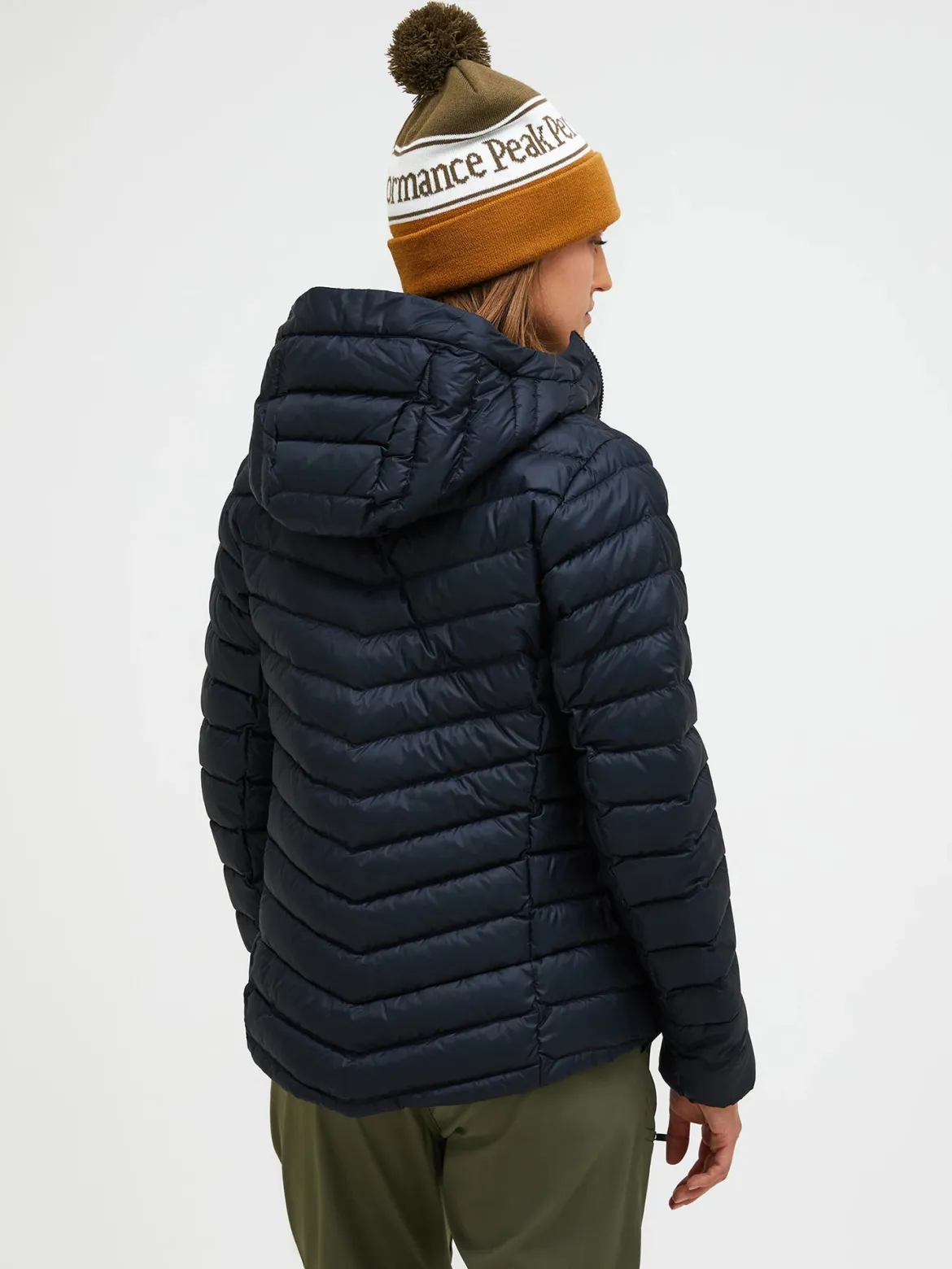 Peak Performance naisten kevytuntuvatakki, W FROST HOOD JACKET Musta