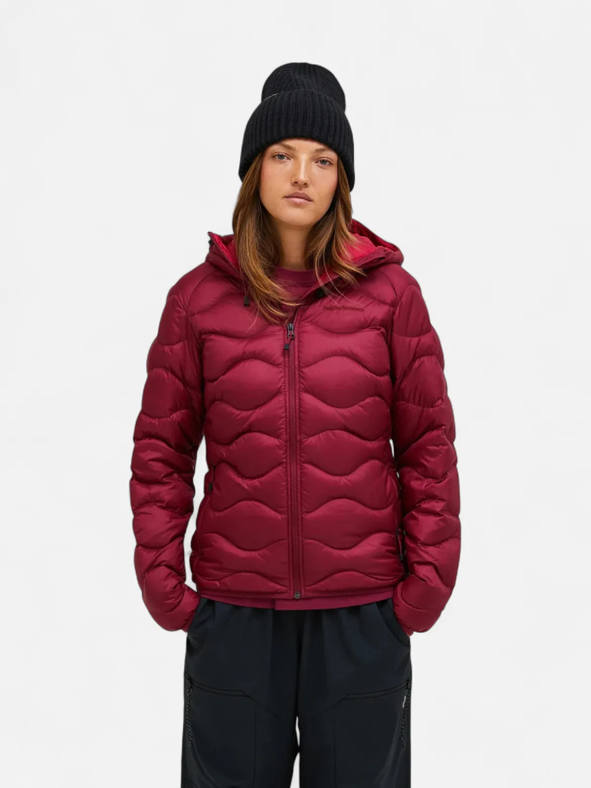 Peak Performance naisten kevytuntuvatakki W HELIUM DOWN HOOD JACKET, viininpunainen