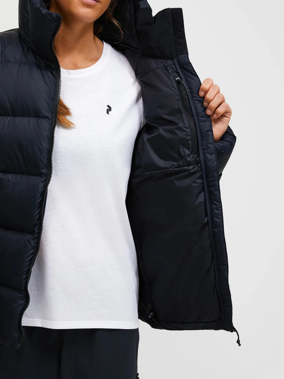 Peak Performance naisten untuvatakki W Frost Down Puffer Jacket, musta