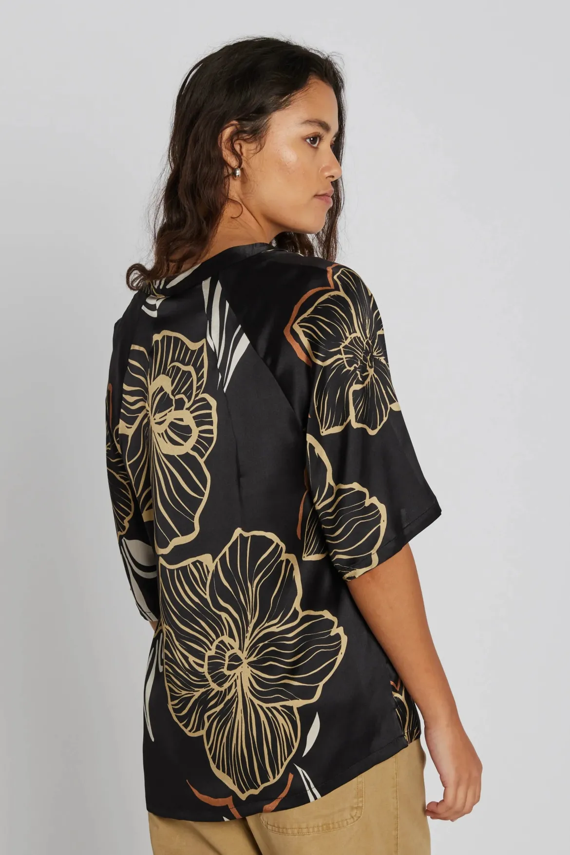 Philosophy Blues Original naisten pusero Indana Blouse, musta kuosi