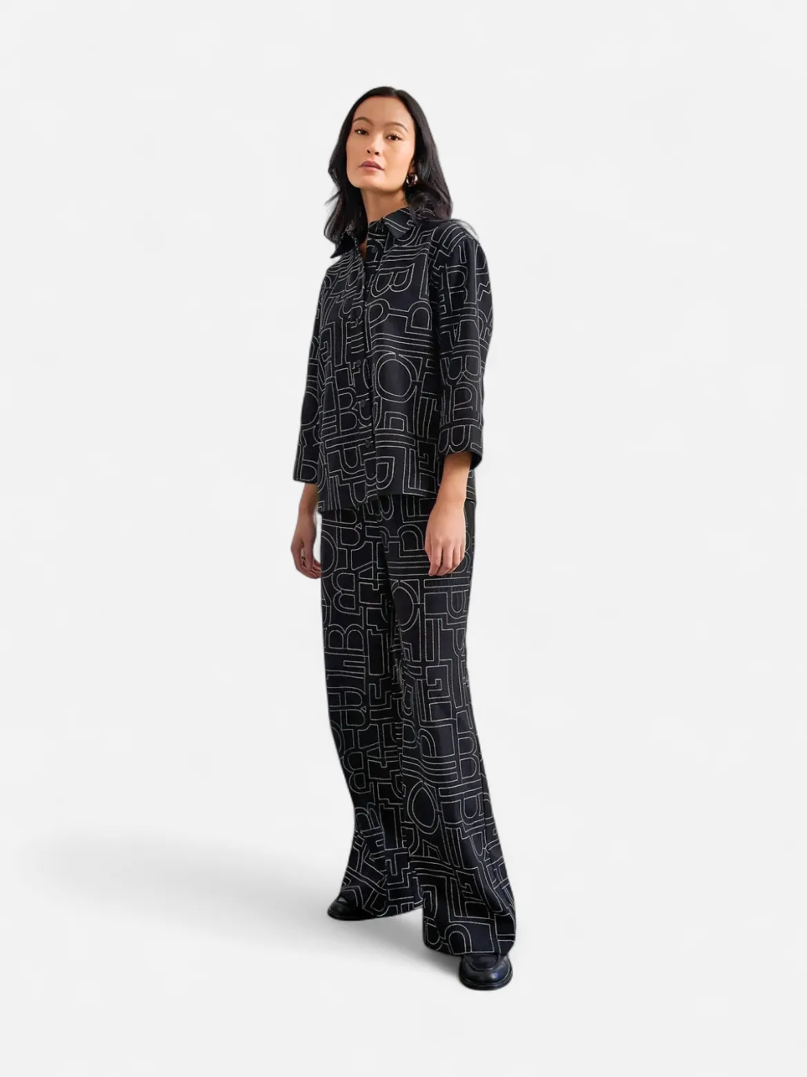 Philosophy Blues Original Naisten Suorat housut Mono Pants, musta kuosi