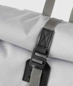 Sandqvist reppu Icon Rolltop Backpack 14'', vaaleanharmaa