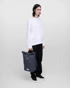 Sandqvist unisex reppu GROUND Rolltop Backpack L, tummanharmaa