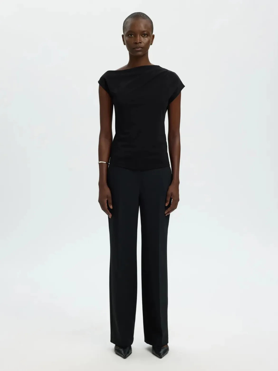 Selected Femme naisten toppi SLFMOLLY SS Top, musta