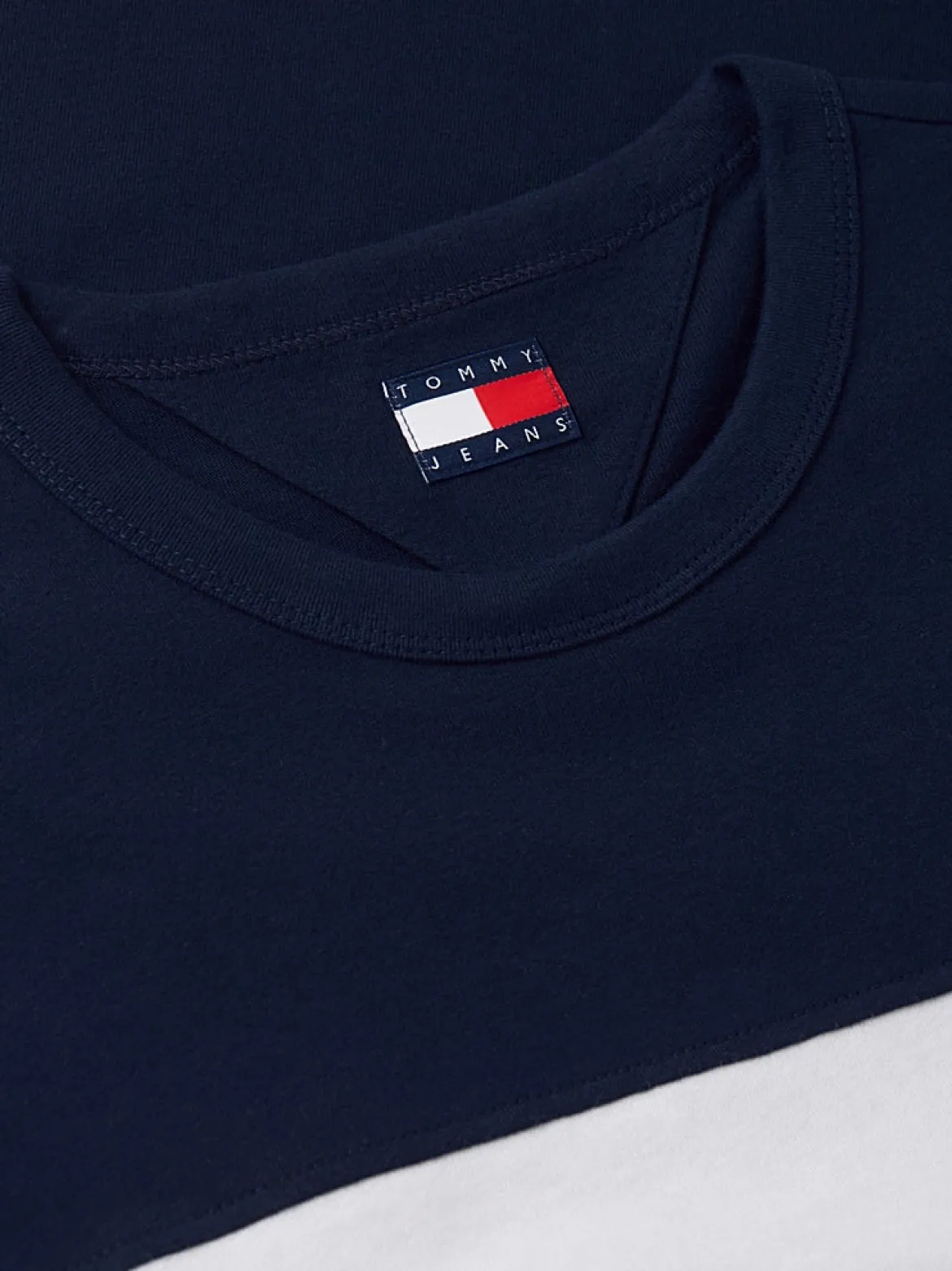 Tommy Jeans miesten t-paita Signature Logo Tape, tummansininen