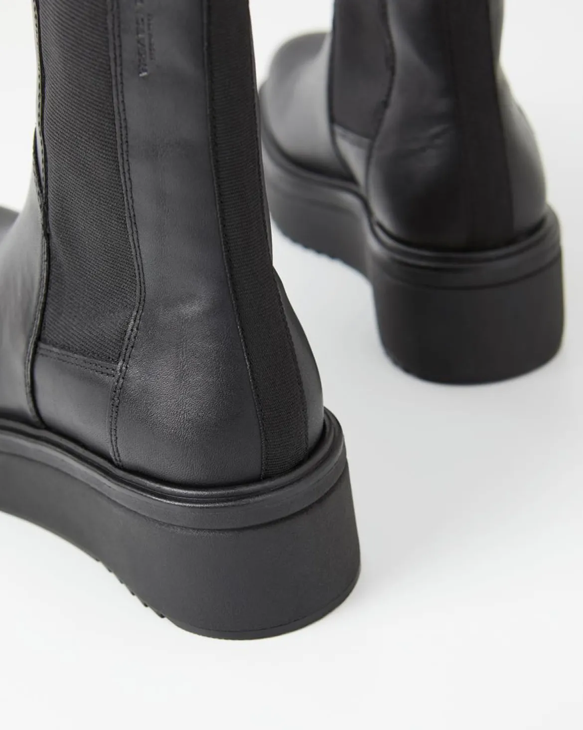 Vagabond naisten nilkkurit Tara Wedge Ankle Boot, musta