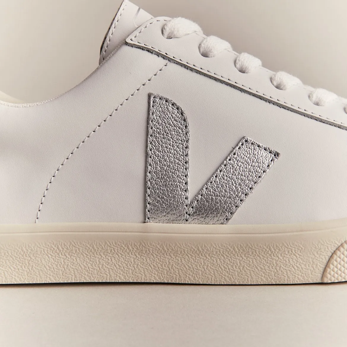 Veja naisten tennarit Esplar Logo Sneaker Extra White Silver, valkoinen
