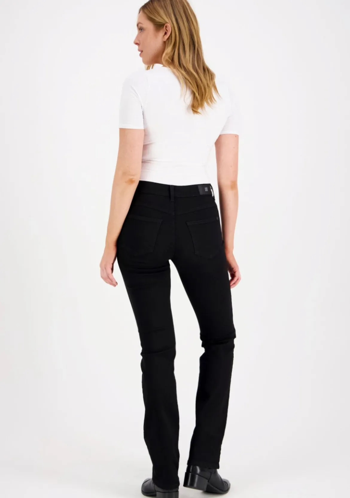 Very Nice Naisten Farkut, Emily 9731 Straight Fit Musta