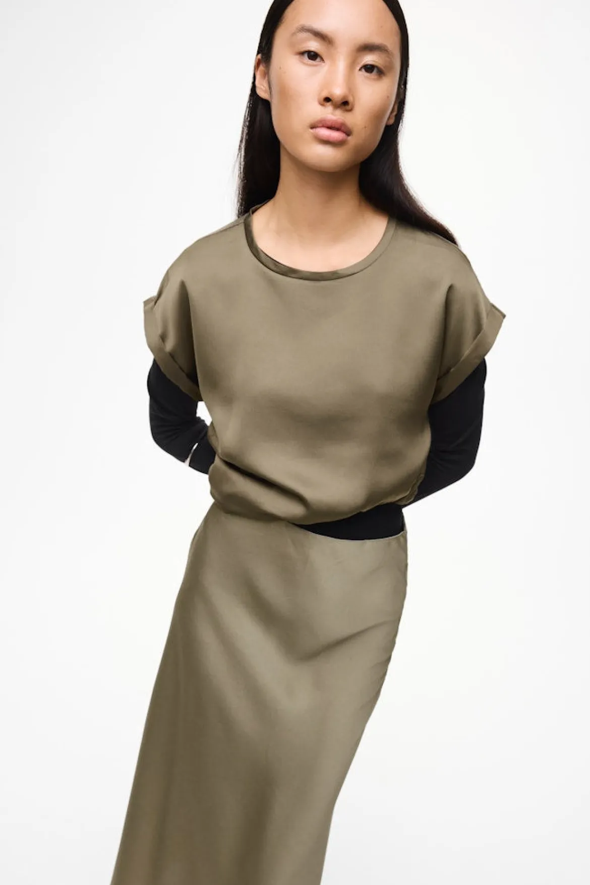 Vila naisten lyhythihainen toppi K-Viellette S/S Satin Top - NOOS, Dusty Olive