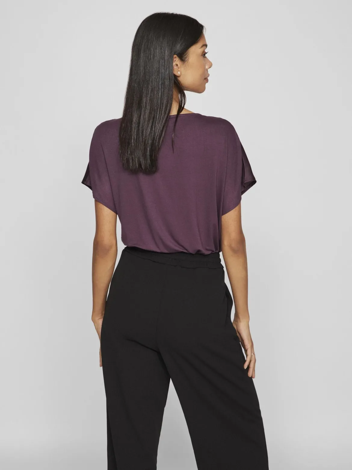 Vila naisten satiinitoppi, VIELLETTE V-NECK S/S SATIN TOP Viininpunainen