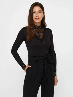Y.A.S Naisten Pusero YASBLACE HIGHNECK TOP NOOS Musta