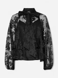 Y.A.S naisten pusero YASLACILLA LS LACE TOP, musta